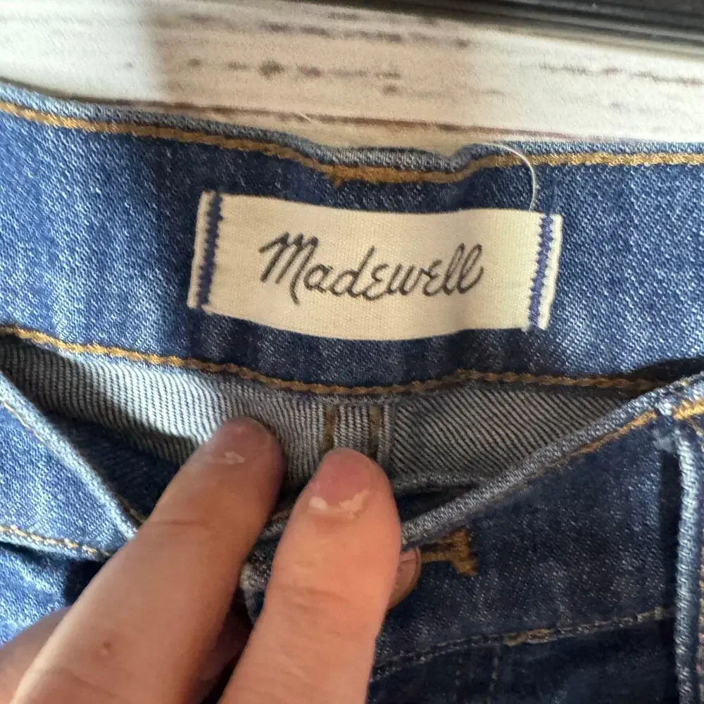 Madewell The Slim Boyjean in Talford Wash Distressed 26 - Picture 3 of 8